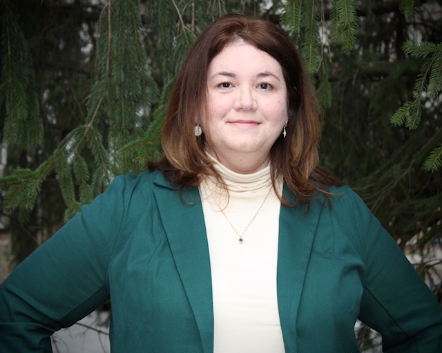 Portrait of Lara Bryant, founder of Bryant Strategy